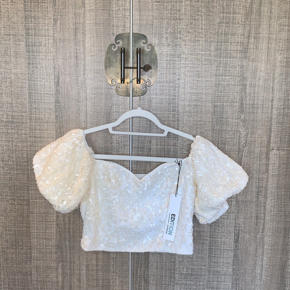 EXPRESS Limited Edition‎ Off The Shoulder Sequin Lace Cropped Top